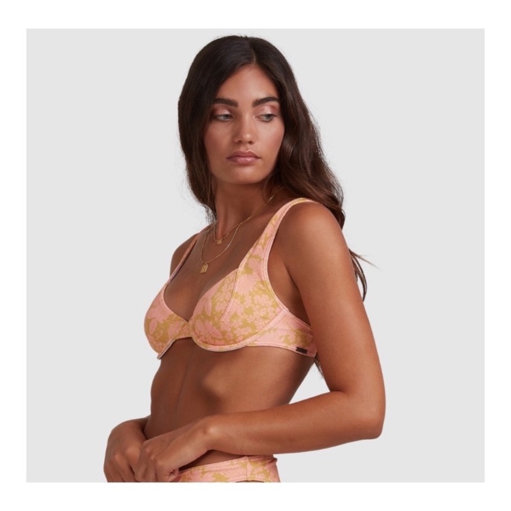 Billabong •• Floral Summer Sun Pink Chloe Underwire Bikini Top | Bondi Bottom - Picture 12 of 16